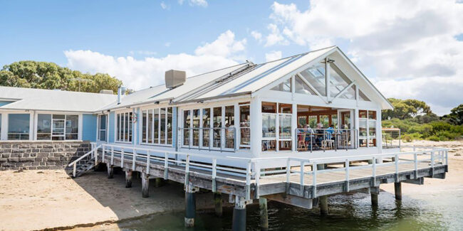 At-the-heads-1500×750