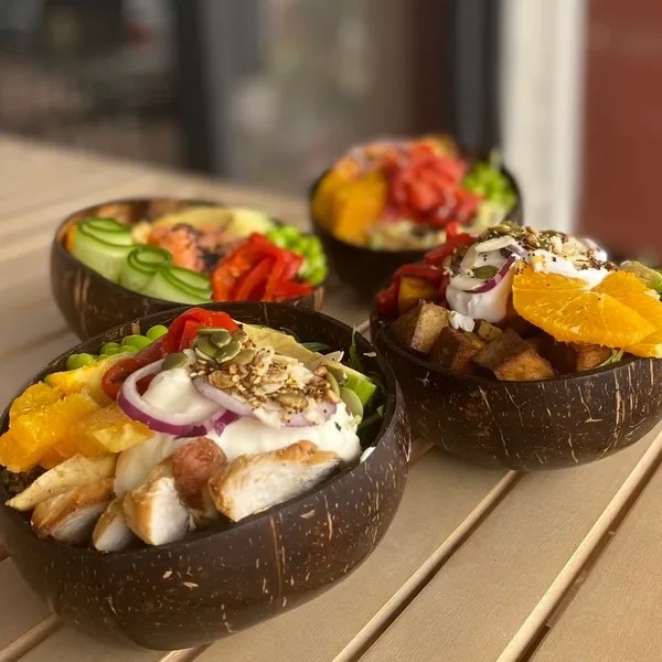 Bowlz Bowlz food, delicious salads in coconut shell bowls